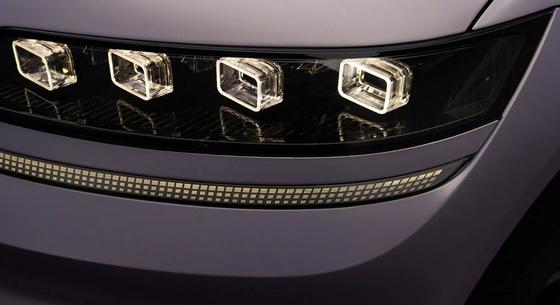 700 kilométeres hatótávú vadonatúj Hyundai villanyautó érkezett