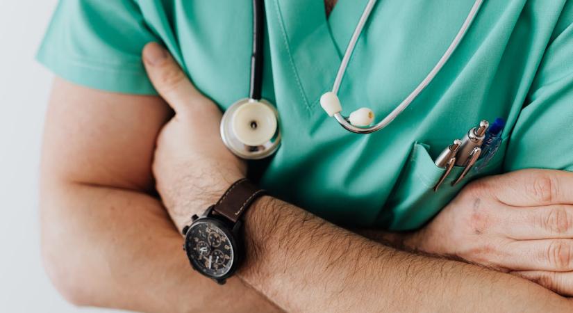 Kutatás: az orvosok többsége támogatja a viselhető okoseszközök használatát a prevencióban