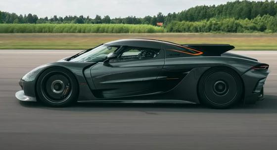 3,96 másodperc alatt katapultál 200-ról 300-ra a Koenigsegg benzines hiperautója