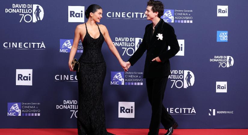Tökéletesek! Végre megtörtént Kylie Jenner és Timothée Chalamet vörös szőnyeges debütálása