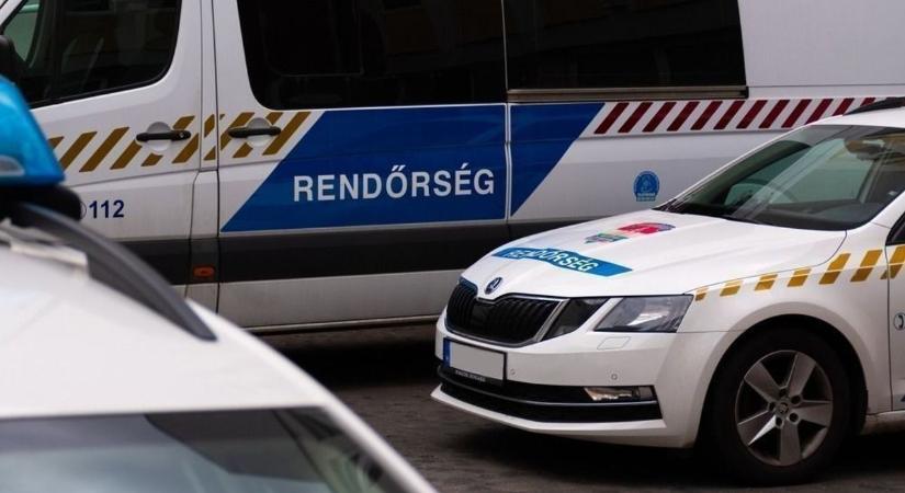 Halálos autóbaleset: kombájnnal ütközött egy autó