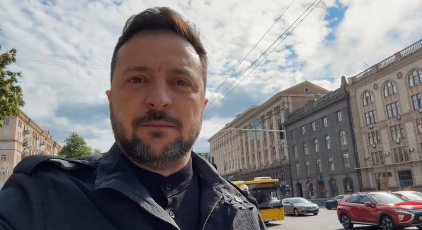 Az oroszok bálványa egy öreg a Vörös téren, míg Ukrajnának hősei vannak – Zelenszkij a nácizmus feletti győzelem napján