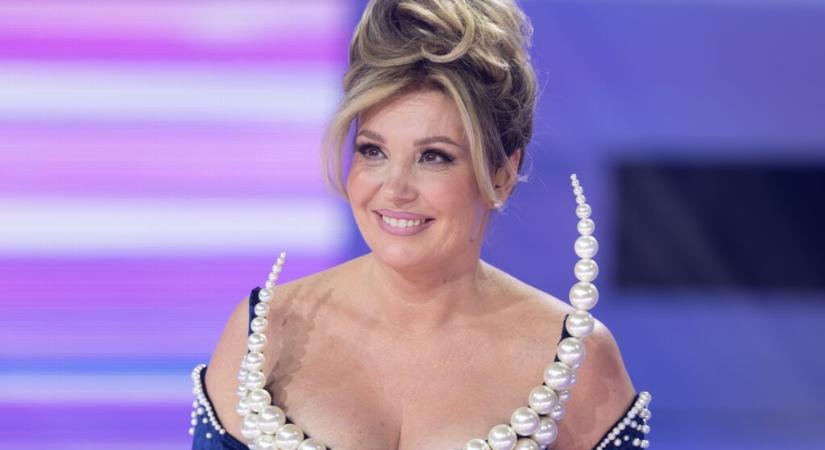 Liptai Claudia meztelenruhája A Nagy Duett színpadán egy keleti mesevilágba repít