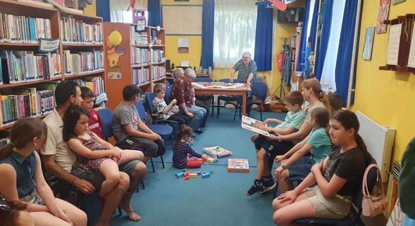„Ásóval” lapátolták Nagykutason a gesztenyepürét
