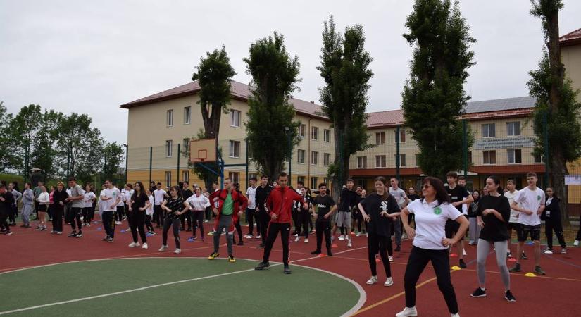 Egészség- és sportnap a beregszászi Felsőfokú Szakképzési Intézetben - Ép testben, ép lélek