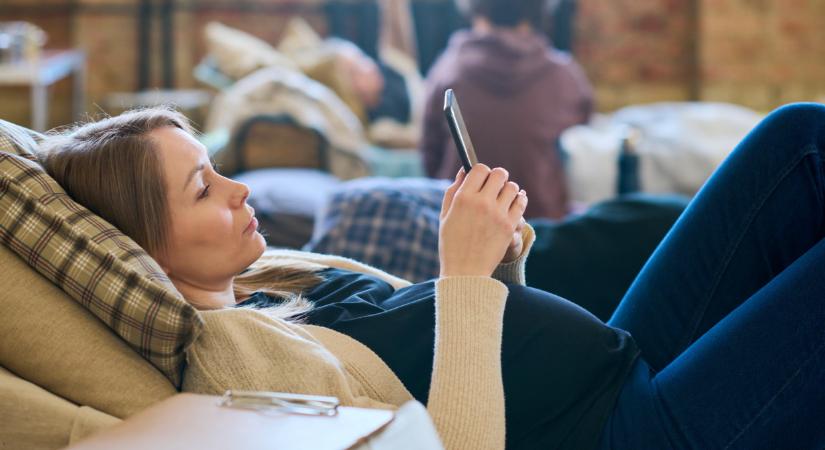 Ezért dobhatja a kukába olyan gyorsan rengeteg magyar a telefonját: megvan a megoldás?