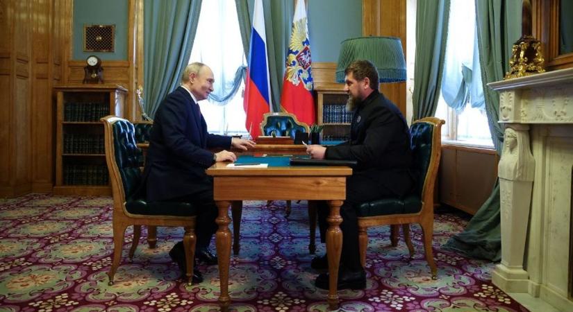 Putyin nem engedi el a csecsen hadúr kezét: nem fogadta el a lemondást