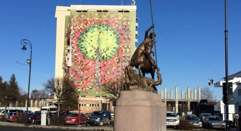 Kezdődik a sepsiszentgyörgyi Bodok hotel bontása