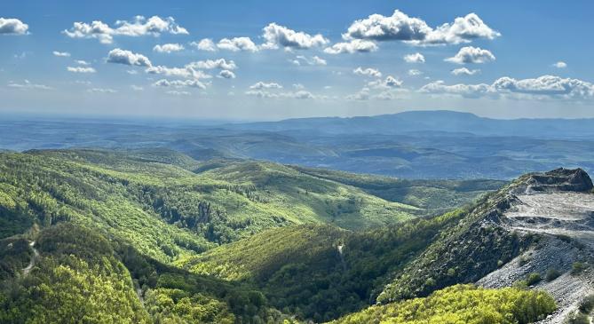Kevesebb csapadékot és melegebb időt hozott az április az átlaghoz képest