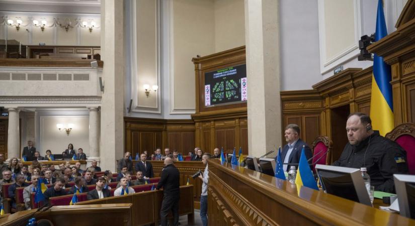A kijevi parlament ratifikálta az ásványkincsekről szóló ukrán-amerikai megállapodást