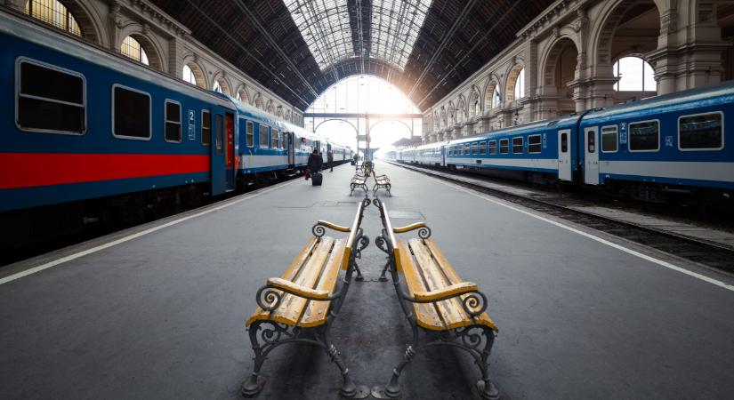 Elesett a Keleti pályaudvar: óriási a káosz, jaj annak, aki most utazna innen