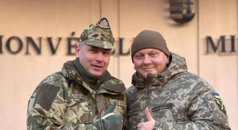 Így szelfizett Ruszin-Szendi az ukrán vezérkari főnökkel: Dicsőség Ukrajnának!