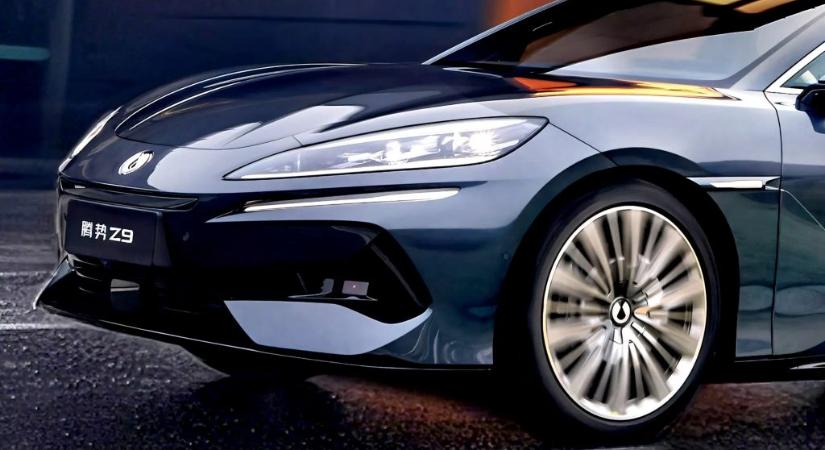 A BYD stratégiát váltott, Európának még nem kell az elektromos autó