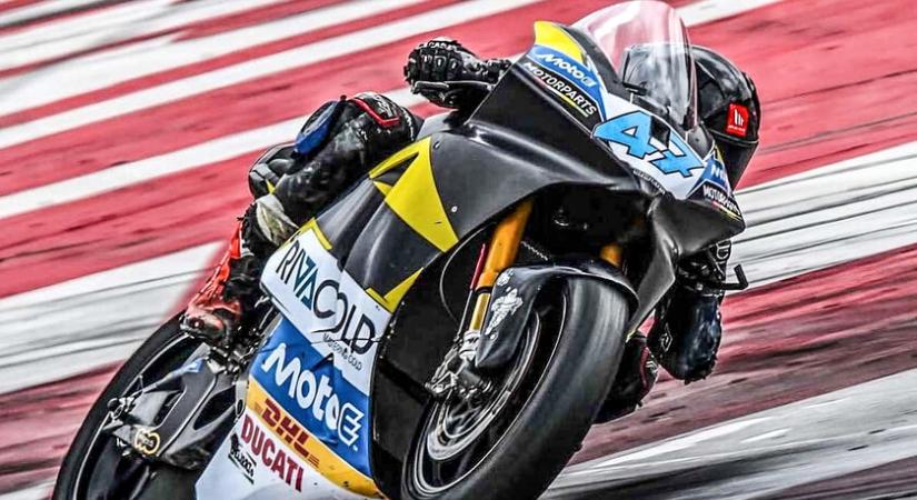 Magyar pilóta a MotoGP idei betétfutamain - Hajrá, magyarok!