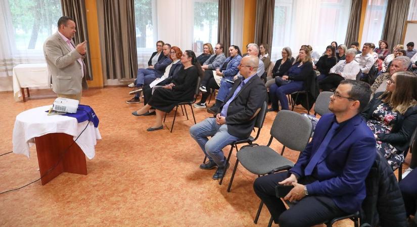 A helyi lámpásokat szólítják meg - Szakmai napot tartott a Nemzeti Művelődési Intézet Vasban