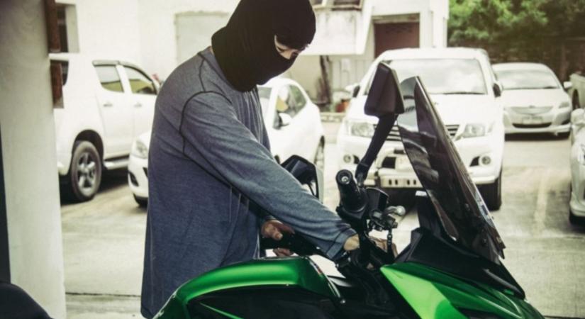 Szétlopta a balatonboglári motorkereskedést a hálátlan férfi