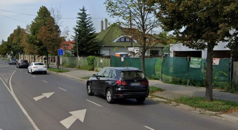 Gyalogosként jobb elkerülni ezt a debreceni utcát