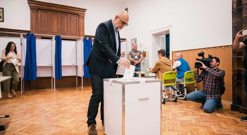 Kelemen Hunor: az úzvölgyi temető meggyalázását nem lehet elfelejteni