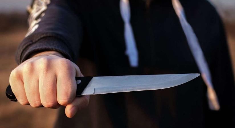 Sötét terv a presszó mosdójában – késes rablóbanda terrorizálta Pécs utcáit