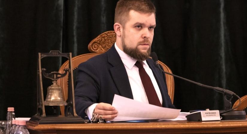 Pintér Sándor nem segít Pintér Bencének