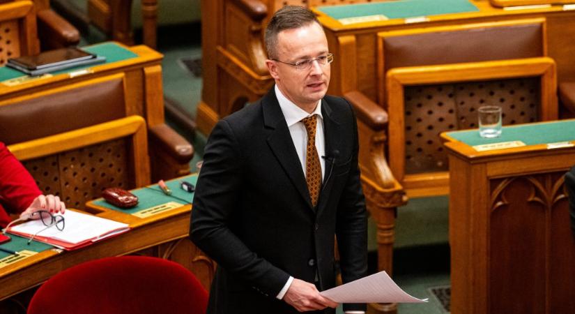 Szijjártó: Ukrán kémeket utasítunk ki