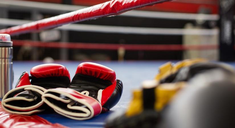 Itt a Hell Boxing Kings óriási bejelentése: nem hiszed el, ki szállhat ringbe a nemzetközi versenyen Istenes Bence ellenfeleként