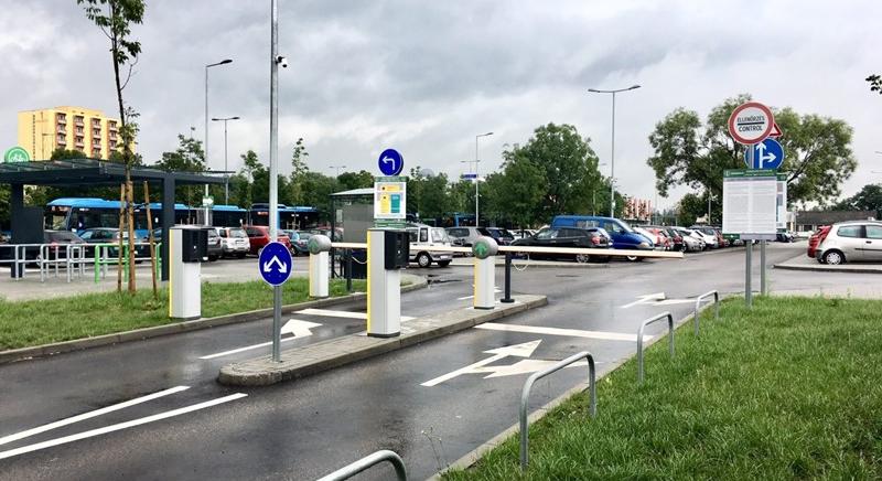 Júniustól drágulnak a fővárosi, őrzött díjfizető PR parkolók nappali várakozási díjai