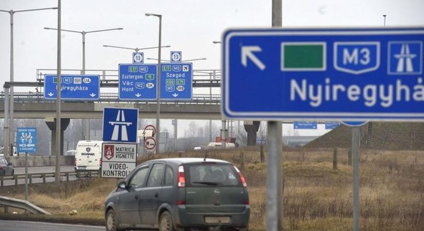 Baleset az M3-ason, óriási torlódásra számítsanak a Vásárosnamény felé közlekedők