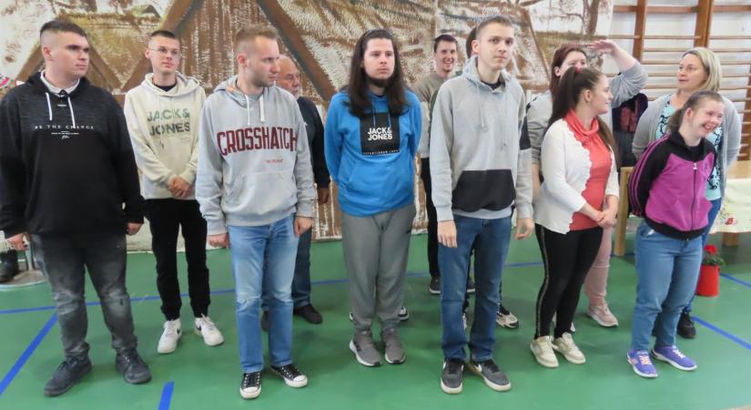 Több száz fogyatékkal élő fiatal szórakozott a kapuvári Zsongáson - fotók, videó