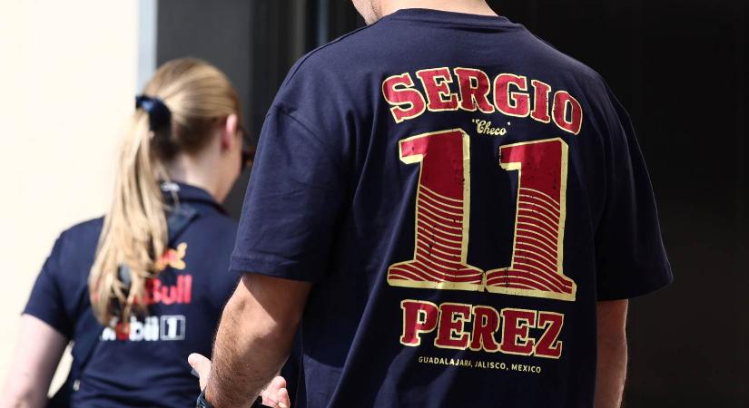 F1: Meglepő csapattal hozták hírbe Perezt