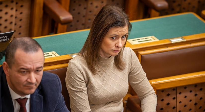 Dúró Dóra maga jelentette be, hogy eljárás indult ellene