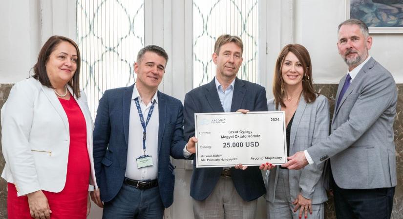 Modern szemészeti eszközzel bővült a székesfehérvári kórház