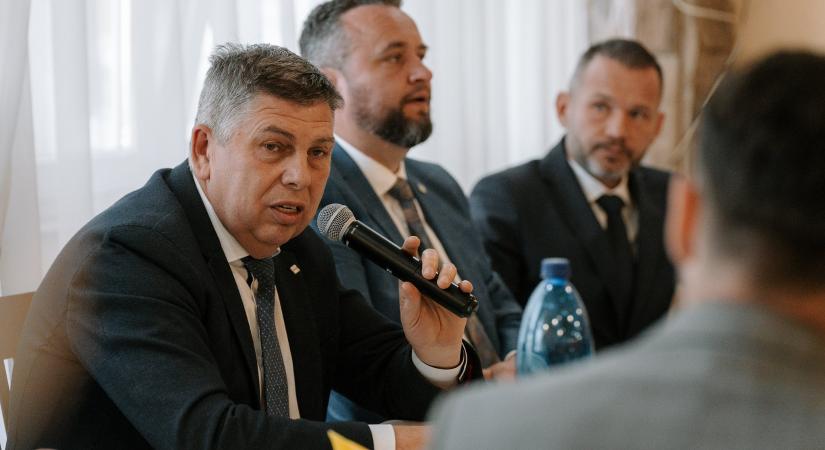 Jelentős fejlesztésekről döntöttek Nyitra megyében – több mint 27 millió euró értékben