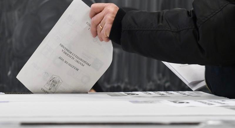 Románia a káosz, a gazdasági katasztrófa és az elszigetelődés felé rohan
