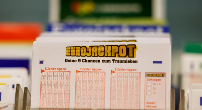 Telitalálat az Eurojackpoton: valakinek ma nagyon jó napja volt, 48,5 milliárdot húzott be