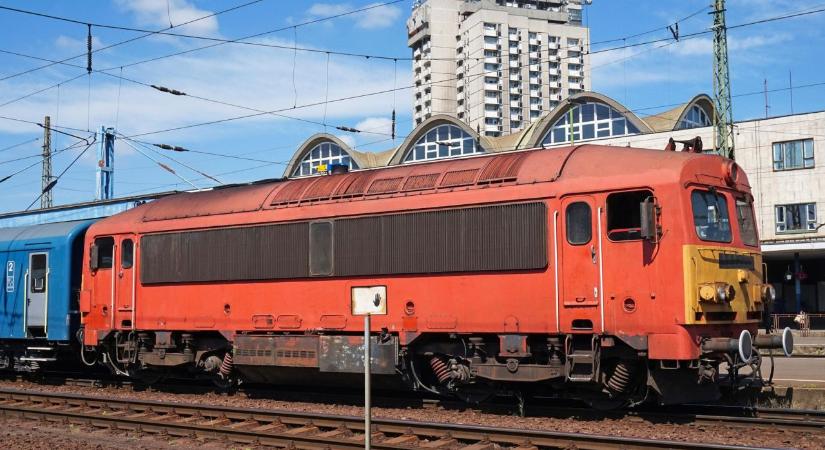 Ez a legfurább magyar emeletes ház, megtiltották a beköltözést a legfelsőbb emeletekre, ehhez különleges engedély kellett