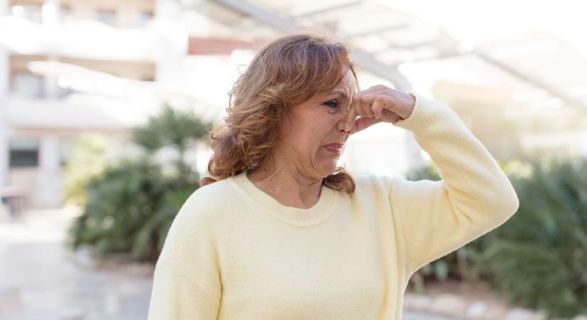 Gyomorforgató: húsos zsákokat dobáltak a falu szélére, senki sem mozdul