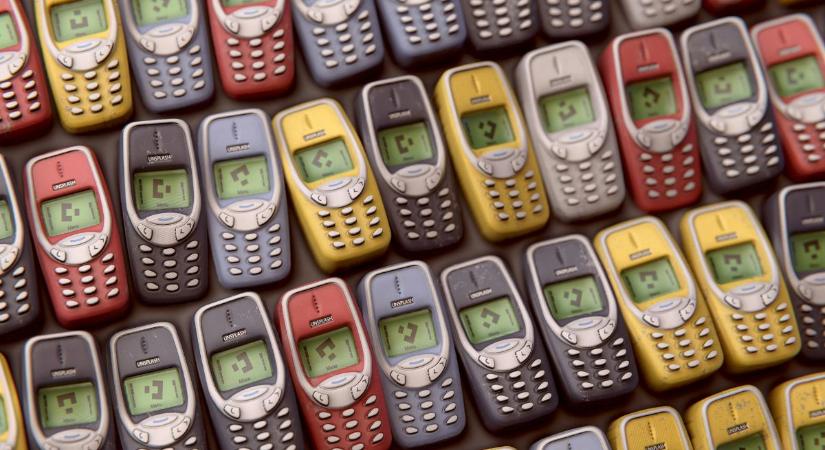 Nézz körül otthon a kütyüs fiókban! Több tízezret kaphatsz ezekért a régi mobiltelefonokért!