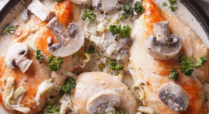 10 recept a csirke legkedveltebb részéből: rántva, töltve és levesben is finom