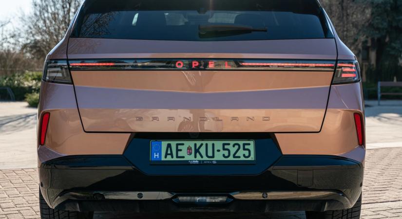A magyarok többsége nyitott egy elektromos autó vásárlására