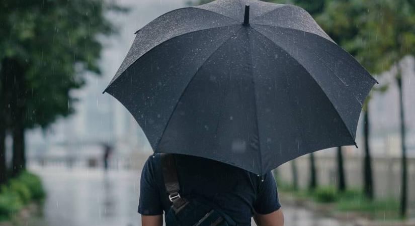 Záporok moshatják el a nyáriasan induló hétvégét: itt csap le az ítéletidő