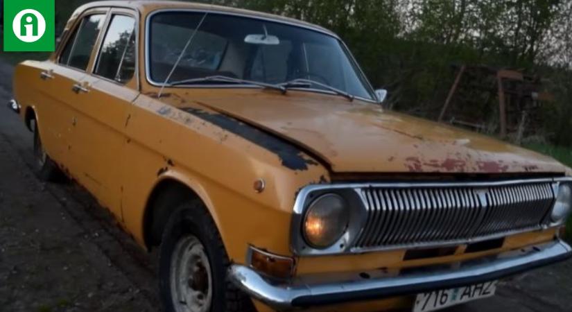 Tizennyolc évig állt az erdőben egy Volga: vajon beindul? VIDEÓ