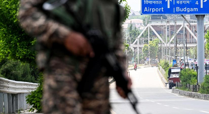13 civil halt meg a pakisztáni Kasmírban az elmúlt fél nap alatt