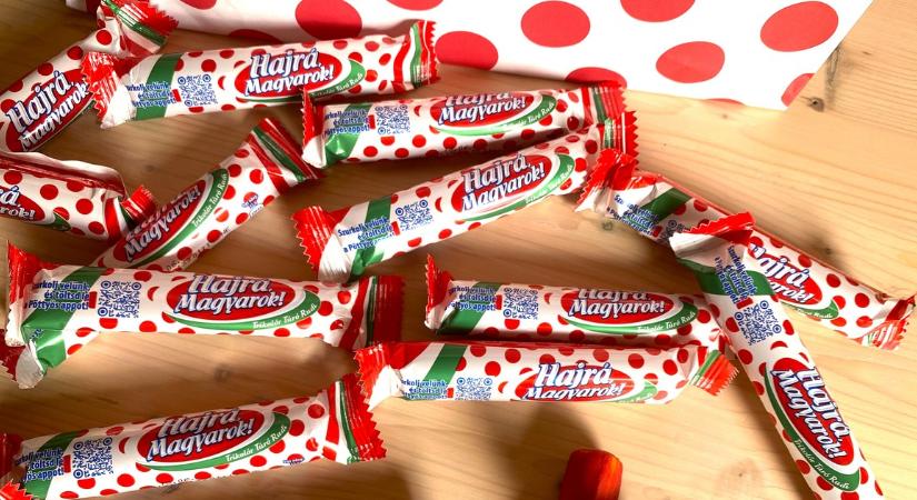 Nem csak a csomagolása öltött nemzeti színeket. A belseje is piros-fehér zöld!