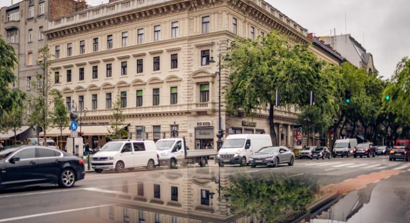 Didibár és romkocsmák nélkül is újra divatos lehet a Liszt Ferenc tér