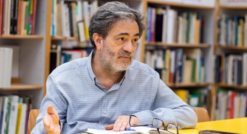 „Schmidt Mária elárulta a történészi szakmát, valójában álmúltat gyárt”