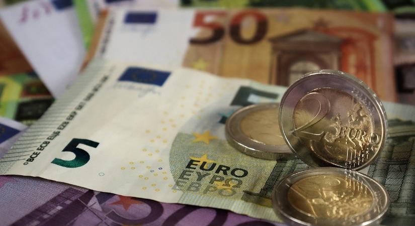 Júliustól emelkedik a munkanélküli támogatás – így változik az állami segítség