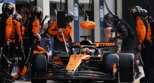 A Sauber szerény tervei és a McLaren titka – hírösszefoglaló