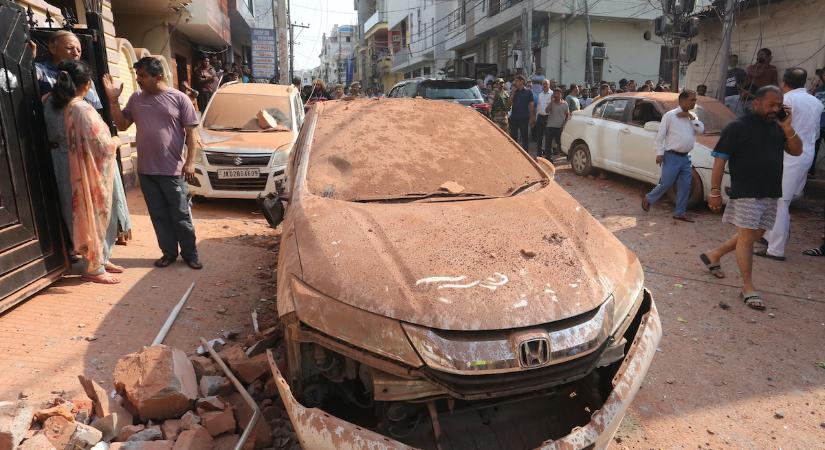 India szerint Pakisztán máris megsértette a tűzszünetet