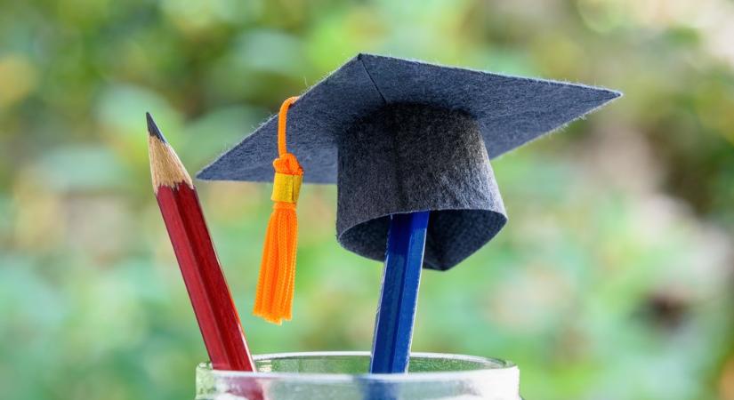 Vállalkozó tb-kötelezettsége diplomaszerzés után, munkaviszony előtt